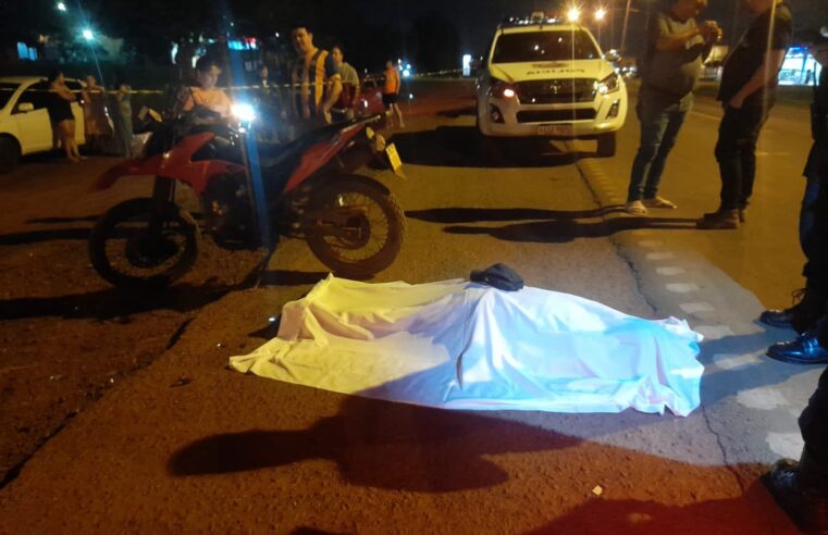 Un hombre cayo de su motocicleta y no resistió falleció en el lugar 