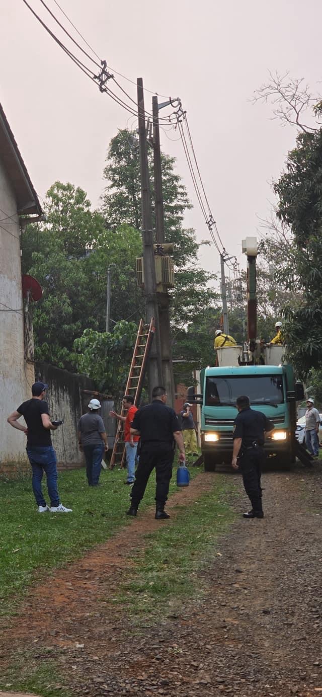 ANDE intervino varios dúplex con conexiones directas en el Paraná Country Club de Hernandarias